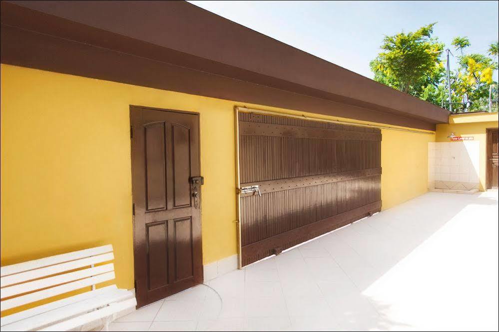 Pousada Solarium Unidade 1 Economica-Basica Гуаружа Экстерьер фото